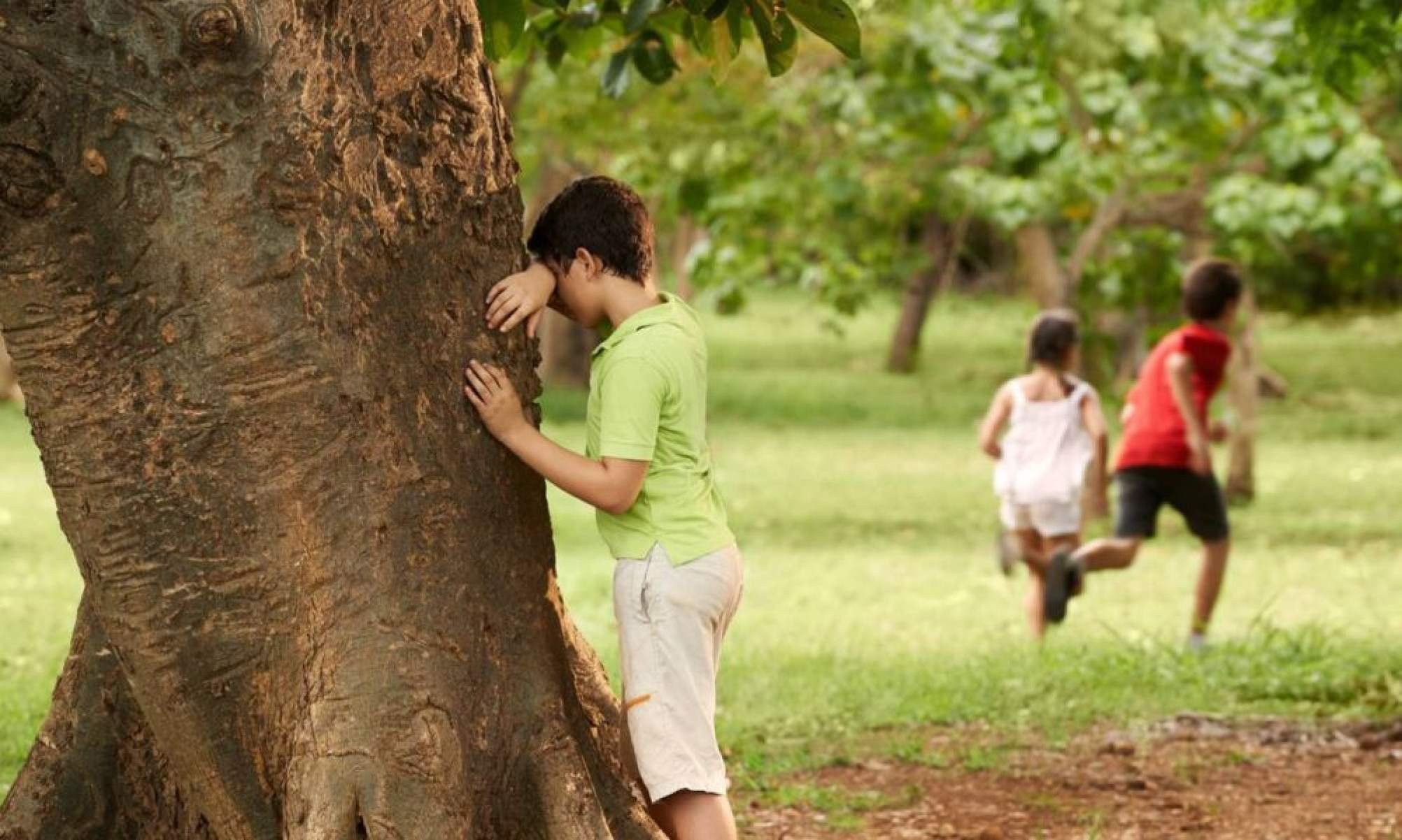 As brincadeiras de rua antigas que reuniam crianças no bairro e hoje estão desaparecendo -  (crédito: Tupi)