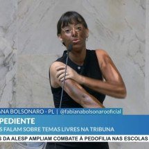 Deputada Fabiana Bolsonaro faz 'blackface' em protesto transfóbico - Reprodução/Alesp