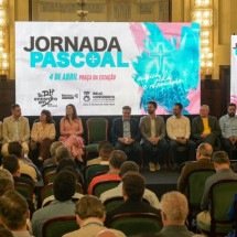 Louvor e orações dão tom religioso a evento na PBH - Leandro Couri/EM/D.A Press