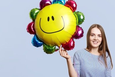Em meio &agrave; busca pela satisfa&ccedil;&atilde;o, o Dia Internacional da Felicidade convida &agrave; reflex&atilde;o sobre a conex&atilde;o com a pr&oacute;pria ess&ecirc;ncia e o autoamor, pilares do bem-estar. -  (crédito: FreePik)