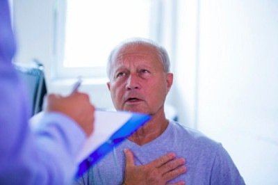 <p>Em cerca de três meses, foram registrados 257 casos com efeitos colaterais, incluindo hipertensão, infarto, AVC e elevações nos níveis de colesterol e triglicérides.</p>
 -  (crédito: freepik peoplecreations)