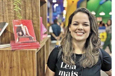 Jeanine Geraldo publicou 19 contos em seu quarto livro -  (crédito: Editora Urutau/Divulgação)