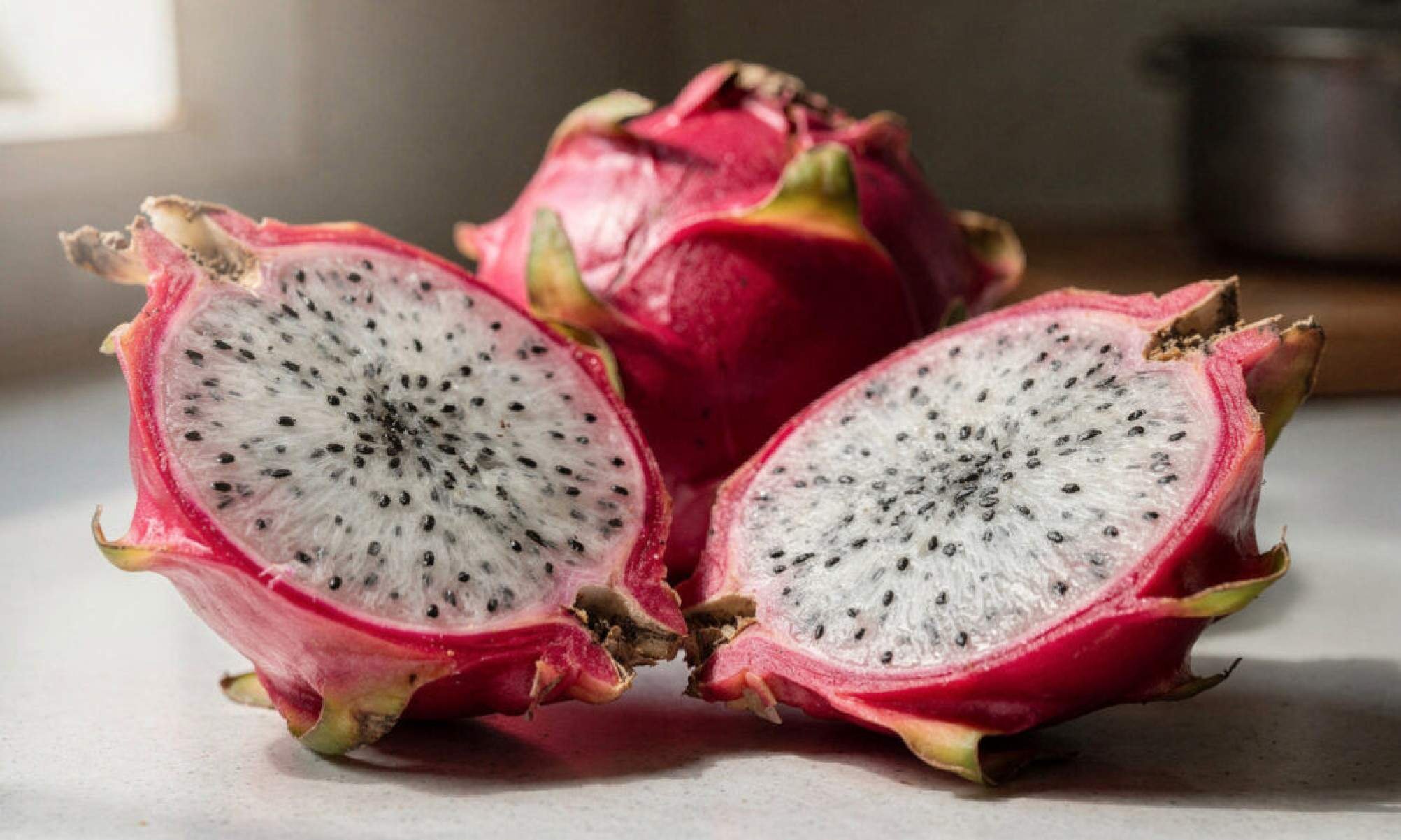 Essa fruta colorida rica em vitaminas está chamando atenção por causa da cor intensa e do valor nutricional -  (crédito: Tupi)