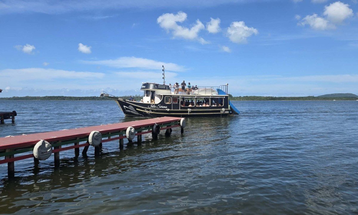 Passeio de barco pela Lagoa da Concei&ccedil;&atilde;o