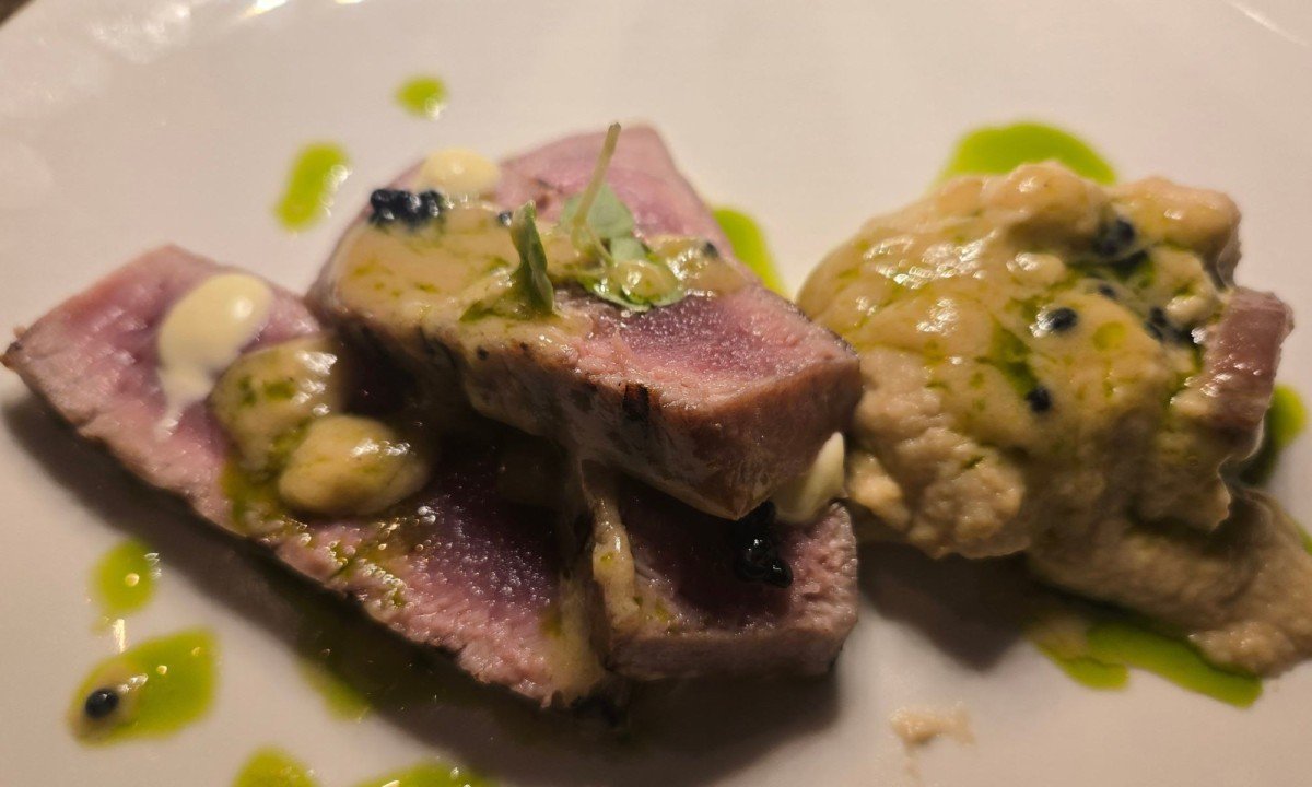 Chef Felipe Silva assina o card&aacute;pio refinado do Retaurante Osli, no hotel LK Design