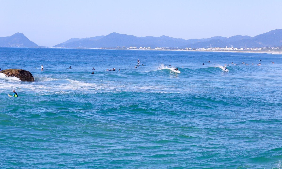 Praia da Joaquina &eacute; a preferida dos surfistas