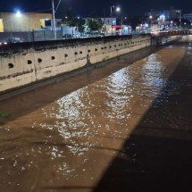 BH: nível da água aumenta em ribeirão na Heráclito Mourão - Marcos Vieira/EM/DA. Press