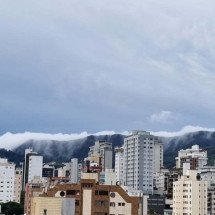 "Cascata de nuvens" é registrada na Serra do Curral; veja vídeo  - Laura Lima / Arquivo pessoal 