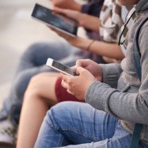 Relatório da Felicidade aponta que latinos lideram uso de redes sociais  - Freepik