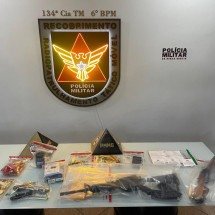 Homem embriagado é preso armado e sob efeito de drogas ao ameaçar rival - PMMG/Reprodução