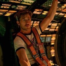 Ryan Gosling contracena com uma rocha em 'Devoradores de estrelas’ - Sony Pictures/Divulgação