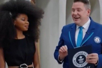 <p data-start='0' data-end='216'>O Guinness World Records Day 2025, celebrado em 20 de novembro, reuniu feitos curiosos e marcantes ao redor do mundo. Pessoas de diferentes países exibiram habilidades inusitadas e desafiaram seus próprios limites.Realizado desde 2004, o evento celebra o espírito de superação e criatividade. A edição de 2025 ficou marcada por recordes impressionantes.</p>
 -  (crédito: Reprodução Record News)