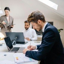 Tecnologia para pequenas empresas impulsiona eficiência e crescimento - Pexels