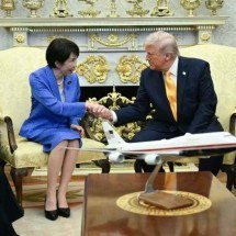 Ao lado da premiê do Japão, Trump compara Pearl Harbor com ataque ao Irã -  JIM WATSON / AFP  