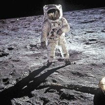 A disputa que saiu da Terra para o espaço - arquivo em