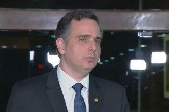 Senador Rodrigo Pacheco (PSD) afirmou que tem ponderado se será candidato ou não ao governo de Minas -  (crédito: Reprodução/TV Senado)