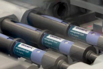 Queda da patente do Ozempic e do Wegovy nesta sexta-feira (20) deve reduzir o preço do medicamento

 -  (crédito:  Camille Bas-Wohlert / AFP)