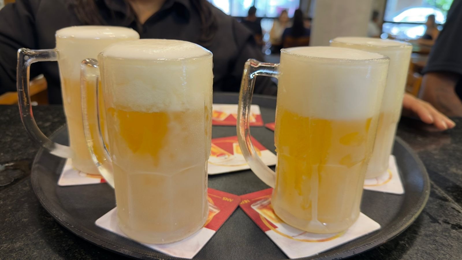 Bar Mercado Central celebra o in&iacute;cio do fim de semana com chope gratuito  -  (crédito: Bar Mercado Central/Divulga&ccedil;&atilde;o)