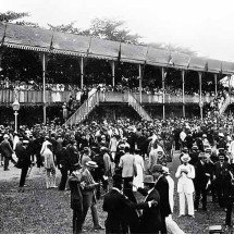 Chapéus unem elegância e versatilidade em diversos modelos -  Domínio Público/Autor desconhecido