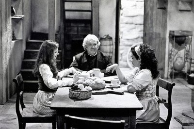 Juca de Oliveira em cena de 'As pupilas do senhor reitor'  -  (crédito: Edson Iwassaki/Divulgação)