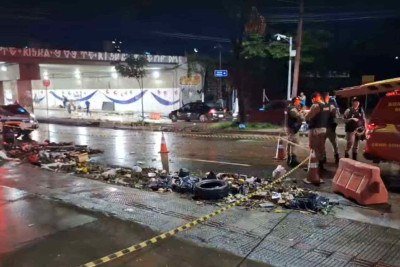 Corpo foi encontrado na Avenida Silviano Brandão, na altura do número 2.650, em frente à Sociedade Bíblica do Brasil   -  (crédito: Marcos Vieira/EM/DA. Press)