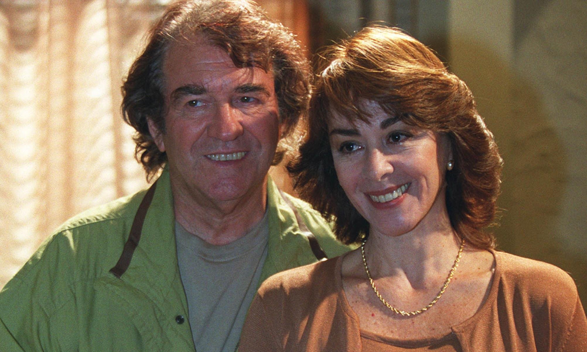 Juca de Oliveira e Nivea Maria na gravação da novela ''O clone'', de 2001-Marcio Mercante/Ag. O Dia/Divulgação