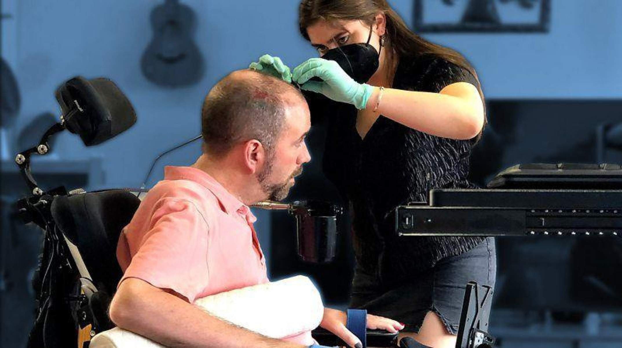 Eletrodos implantados diretamente no cérebro podem detectar minúsculos sinais elétricos que correspondem a pensamentos relativos a palavras e à fala -  (crédito: Universidade da Califórnia, Davis)