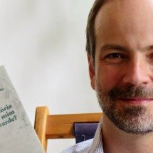 Em estreia, João H. Bayão questiona limite da diplomacia em tempos extremos