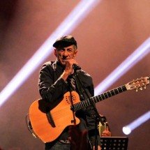 Fagner canta 'Oração de São Francisco' e emociona os fãs em BH