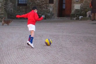 O adolescente foi baleado na perna direita e sofreu ainda um ferimento de raspão no abdômen - (Imagem ilustrativa) -  (crédito: Flickr/Reprodução)