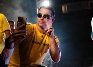 Flávio Bolsonaro em evento de pré-candidatura em Natal (RN), em aposta mais 'descontraída' de campanha -  (crédito: Vittor Sales/Divulgação)