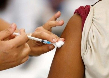 Vacinação contra gripe começa nesta segunda-feira (23/3) em BH  -  (crédito: Rodrigo Clemente/PBH)