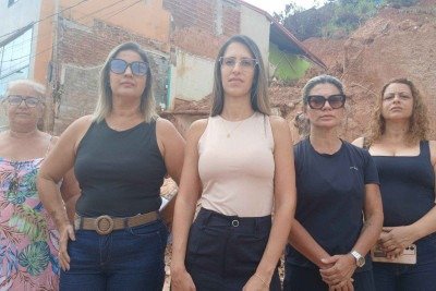 Da esquerda para a direita, as moradoras do Bairro Cerâmica: Maria dos Santos Ferreira, Renata Fonseca, Carolina de Mello Campelo, Jacqueline Campos e  Michelle Costa Velino -  (crédito: Bruno Luis Barros/EM/DA. Press)