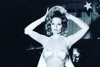 Valerie Perrine morreu aos 81 anos em Beverly Hills, Estados Unidos. -  (crédito: Reprodu&ccedil;&atilde;o/Redes sociais)
