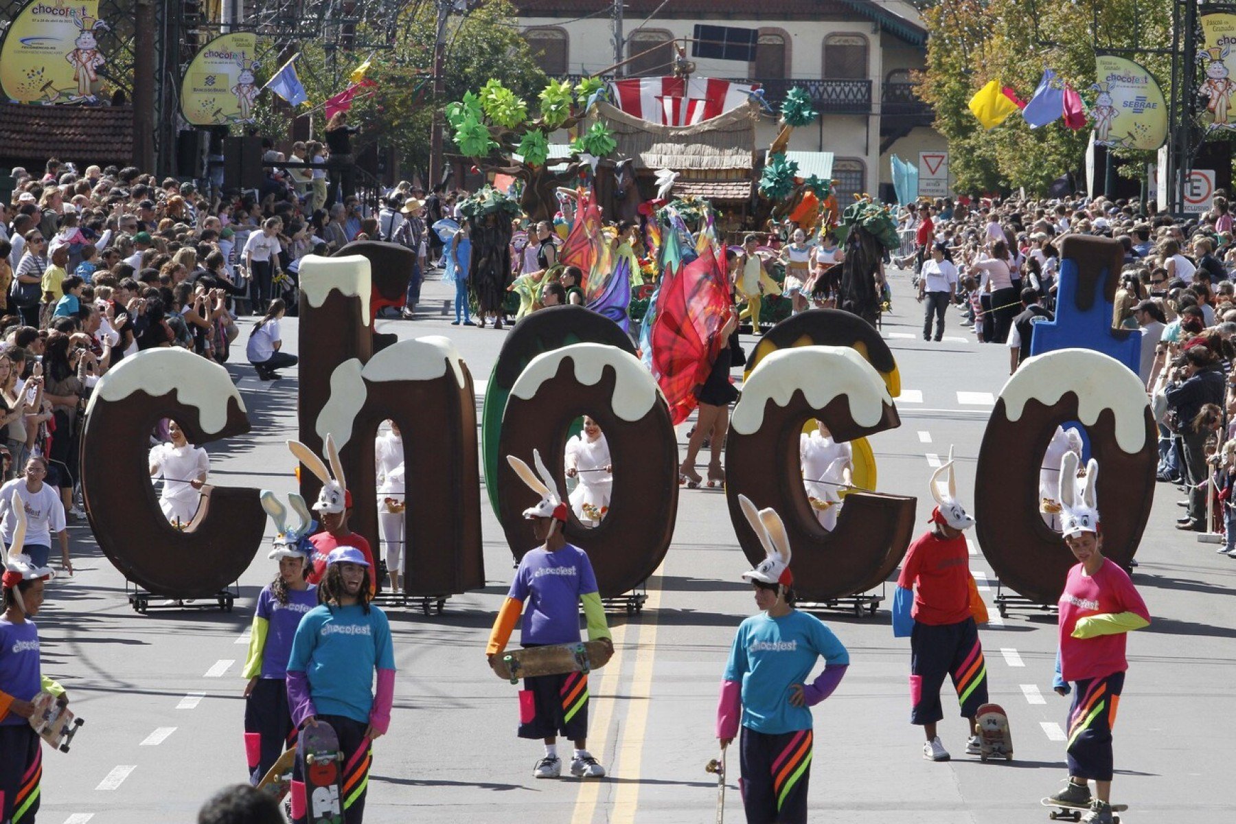ChocoPáscoa Gramado acontecerá até 12 de abril e contará com a encantadora e tradicional decoração na cidade
    -Cleiton Thiele/SerraPress