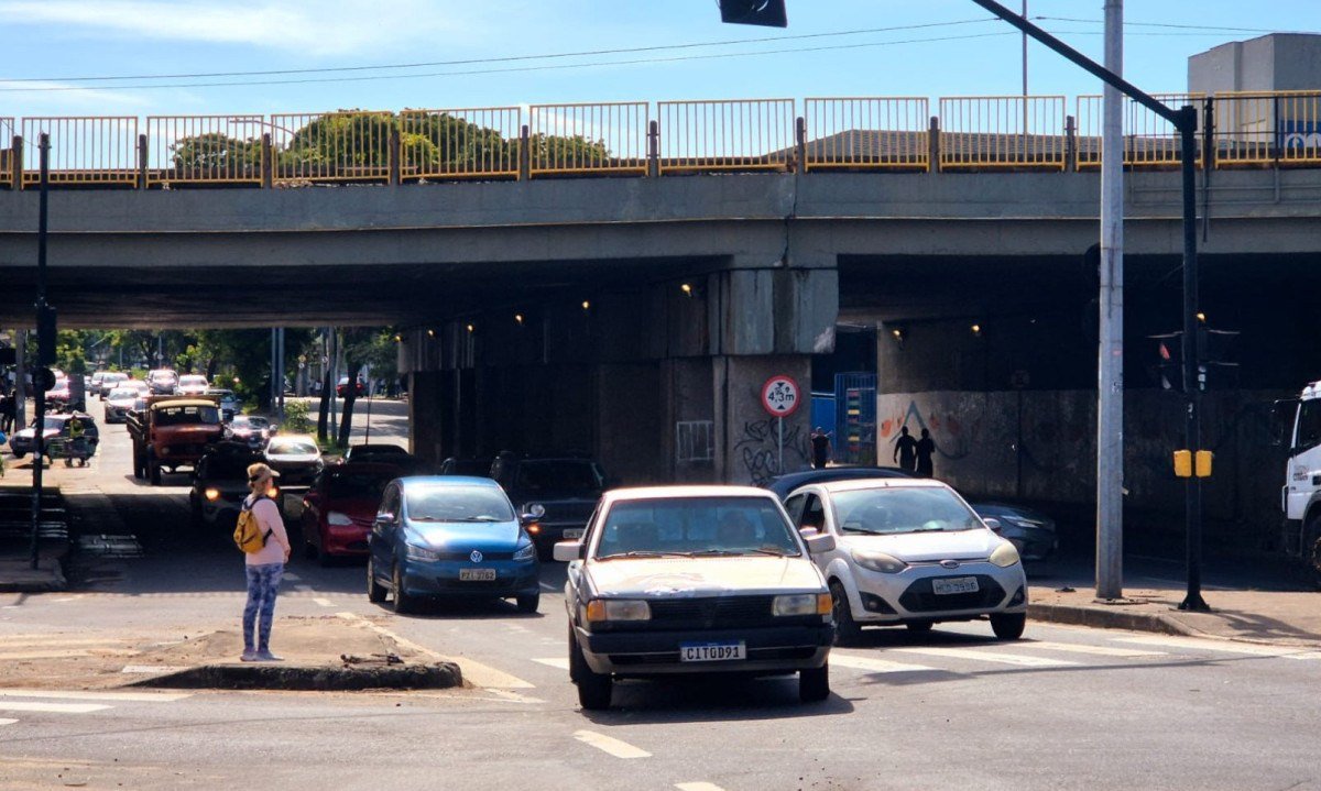 Cruzamento onde Helviane Moraes Maia, de 50 anos, foi encontrada morta -Jair Amaral/EM/D.A.Press