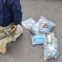 MG: homem é preso em ônibus com skunk, haxixe e cocaína  - PRF/Divulgação