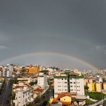 Grande BH: arco-íris duplo colore céu de Contagem durante chuva de granizo  - Jorge Lopes EM/D.A Press