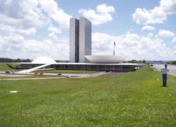 
      Ninguém tem mais a certeza de que o processo legislativo está imune à influência de interesses específicos -  (crédito:   Tereza Movilla/Flickr)