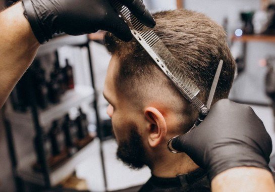 Barbearias se transformam em espaços de experiência e convivência