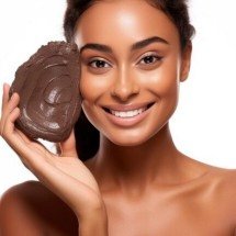 Páscoa: cinco fake news sobre chocolate e pele - Freepik