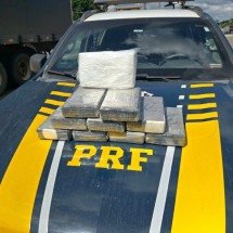 PRF aborda veículo e apreende 10kg de cocaína em cidade da RMBH - PRF / Reprodução 