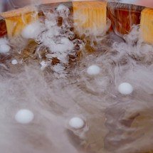 Gelo seco tem mais utilidades do que muitos pensam; surpreenda-se - Nina Ladygina-Glazounova/Wikimedia Commons