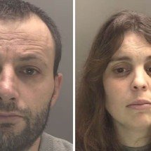 Bebê morre com 41 fraturas; pais são condenados à prisão perpétua - Merseyside Police