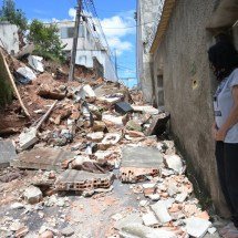 Rua em Santa Tereza ainda é intransitável após temporal - Leandro Couri/EM/D.A Press