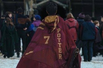 Dominic McLaughlin em primeira imagem oficial de série de 'Harry Potter'  -  (crédito: Aidan Monaghan/Divulgação/HBO)