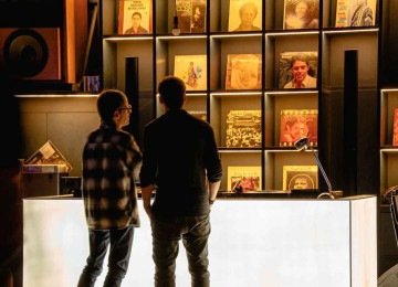 A dupla SaFa DJ, formada por Sandra e Fausto, abre a série Projetos Especiais Ototoi

 -  (crédito: Julia Brendas/Divulgação)