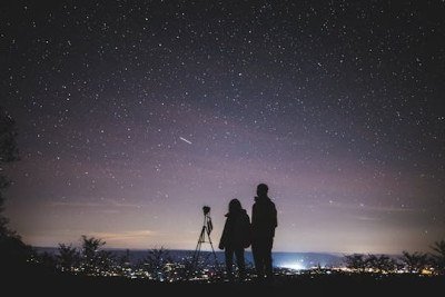 As constelações do Zodíaco são muito famosas, mas vários outros conjuntos de estrelas também são bastante conhecidos, seja por sua história, visibilidade ou por conter estrelas brilhantes.  -  (crédito: Foto de Yuting Gao / Pexels)