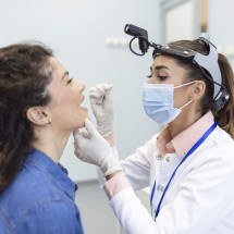 Mitos e verdades sobre o mau hálito - FreePik