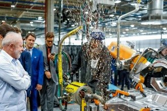 Lula visita fábrica da CAOA em Anápolis (GO) -  (crédito: Ricardo Stuckert/PR)